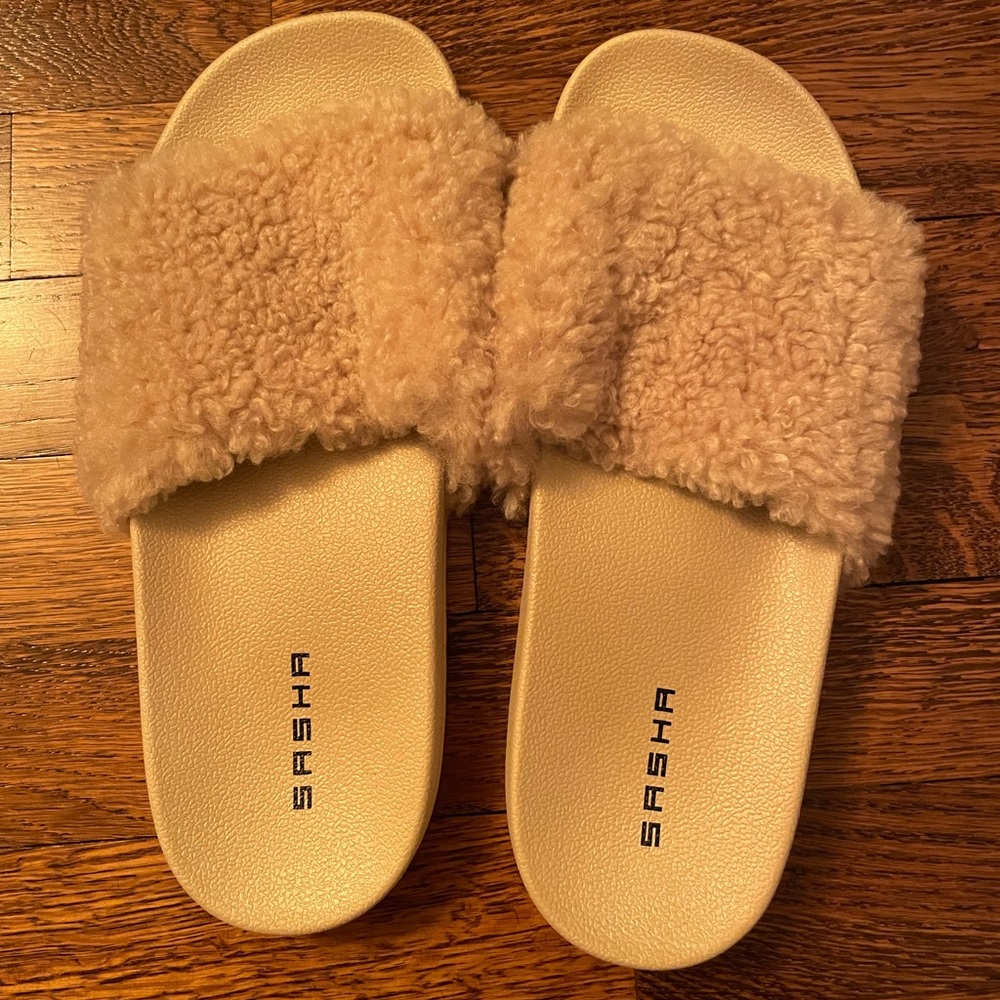 Beige Summer Slides